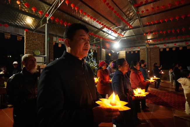 Three-Jewel Refuge Ceremony at Dai Co Viet Pagoda – Yen Bai