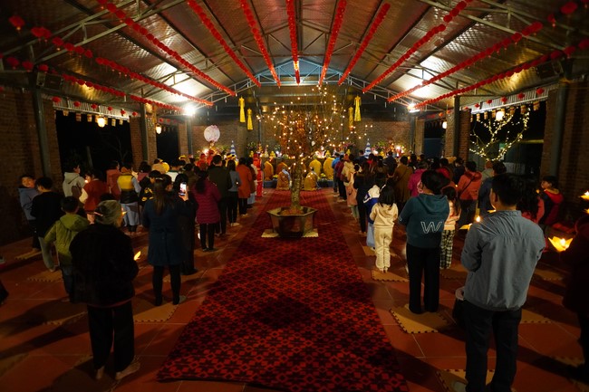 Three-Jewel Refuge Ceremony at Dai Co Viet Pagoda – Yen Bai