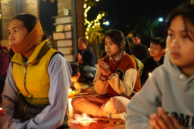 Three-Jewel Refuge Ceremony at Dai Co Viet Pagoda – Yen Bai