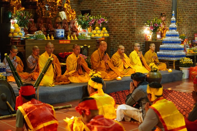 Three-Jewel Refuge Ceremony at Dai Co Viet Pagoda – Yen Bai