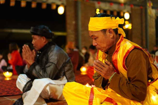 Three-Jewel Refuge Ceremony at Dai Co Viet Pagoda – Yen Bai