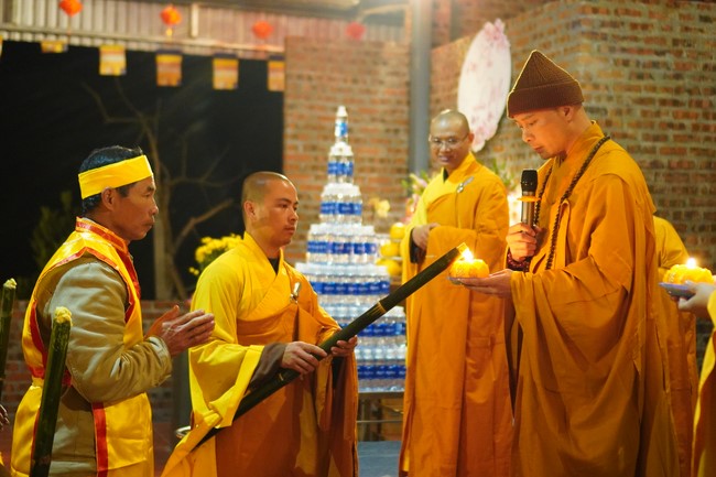 Three-Jewel Refuge Ceremony at Dai Co Viet Pagoda – Yen Bai