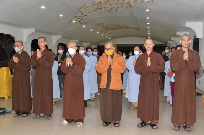 Tặng quà Tết cho hội người mù, các gia đình khó khăn, và phóng sanh tại các tỉnh Miền Tây