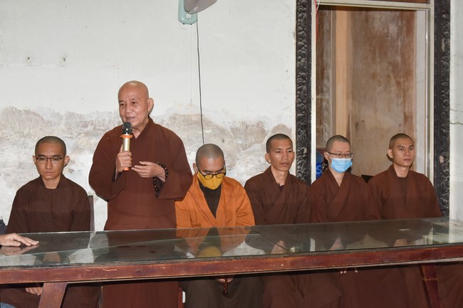 Tặng quà Tết cho hội người mù, các gia đình khó khăn, và phóng sanh tại các tỉnh Miền Tây