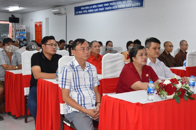 Tặng quà Tết cho hội người mù, các gia đình khó khăn, và phóng sanh tại các tỉnh Miền Tây