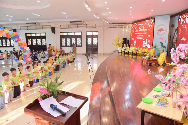 The Vovinam kung fu Class and Wisdom Nurturing class's Year-End Party