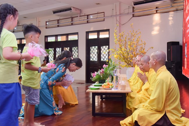 The Vovinam kung fu Class and Wisdom Nurturing class's Year-End Party