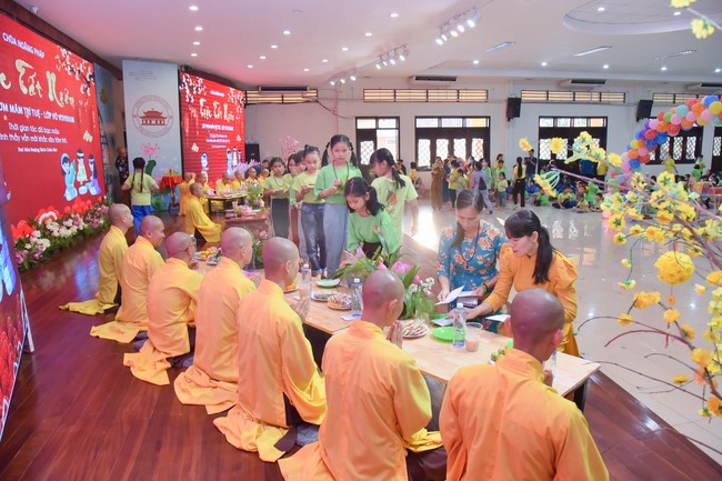 The Vovinam kung fu Class and Wisdom Nurturing class's Year-End Party