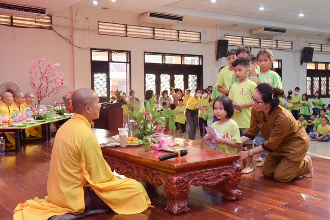 The Vovinam kung fu Class and Wisdom Nurturing class's Year-End Party