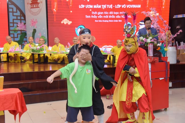 The Vovinam kung fu Class and Wisdom Nurturing class's Year-End Party