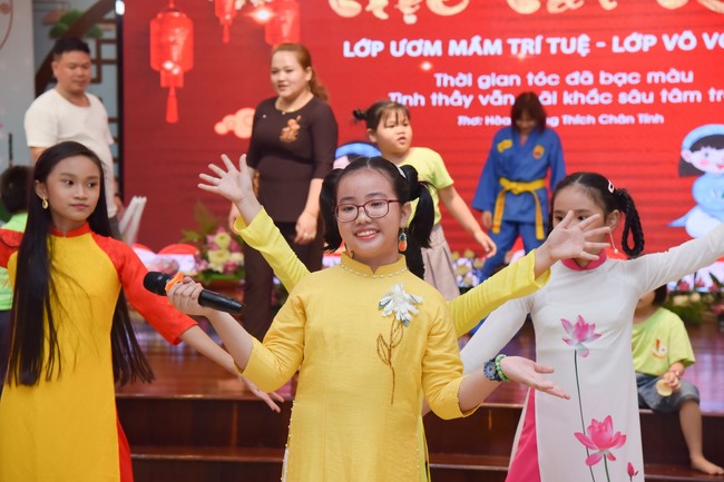 The Vovinam kung fu Class and Wisdom Nurturing class's Year-End Party