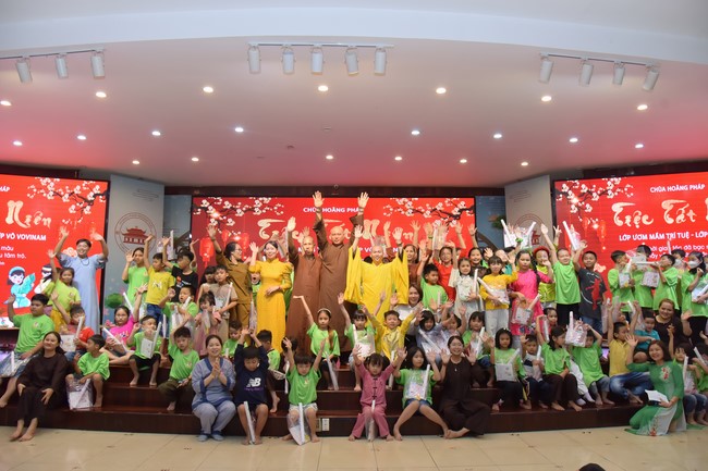 The Vovinam kung fu Class and Wisdom Nurturing class's Year-End Party