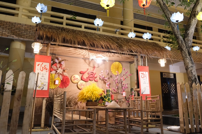 Toàn cảnh Chùa Hoằng Pháp lung linh trong những đêm cận Tết Quý Mão