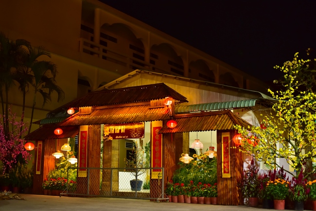 Toàn cảnh Chùa Hoằng Pháp lung linh trong những đêm cận Tết Quý Mão