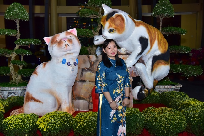 Toàn cảnh Chùa Hoằng Pháp lung linh trong những đêm cận Tết Quý Mão