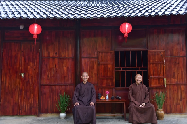 Thăm Thủy Hoa Viên