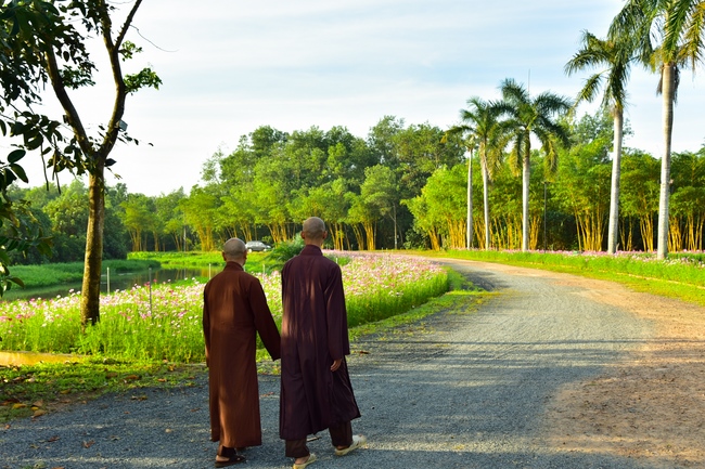 Thăm Thủy Hoa Viên