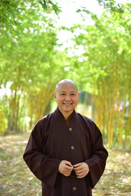 Thăm Thủy Hoa Viên