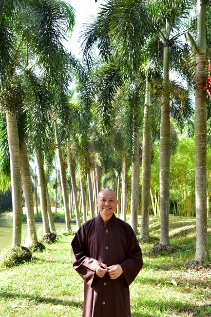 Thăm Thủy Hoa Viên