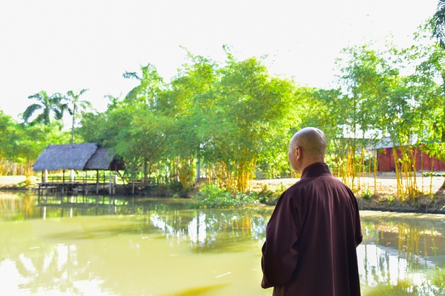 Thăm Thủy Hoa Viên