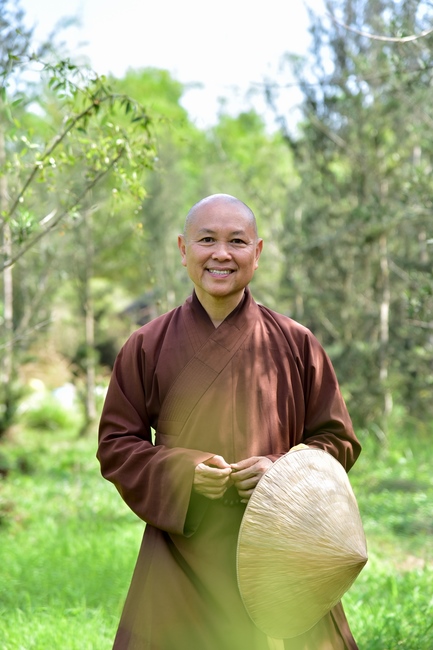 Thăm Thủy Hoa Viên