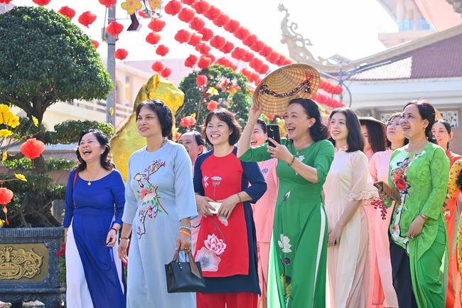 Sightseeing in spring 2023