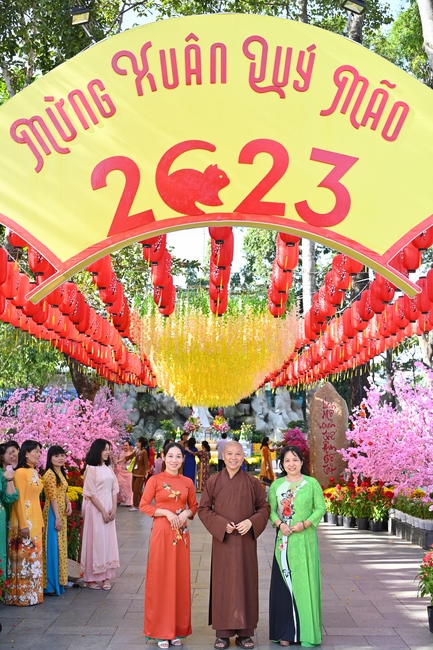 Sightseeing in spring 2023