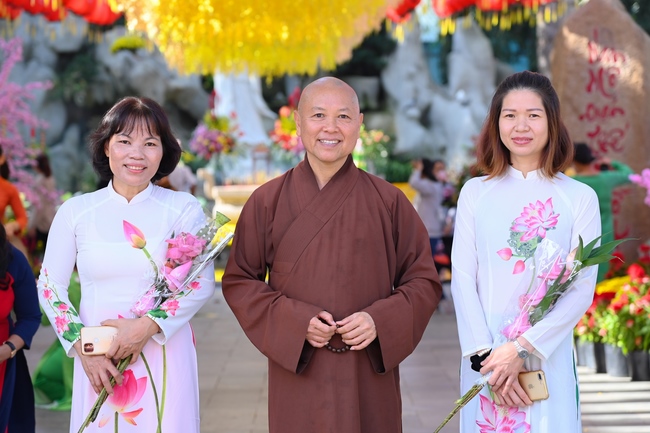 Sightseeing in spring 2023