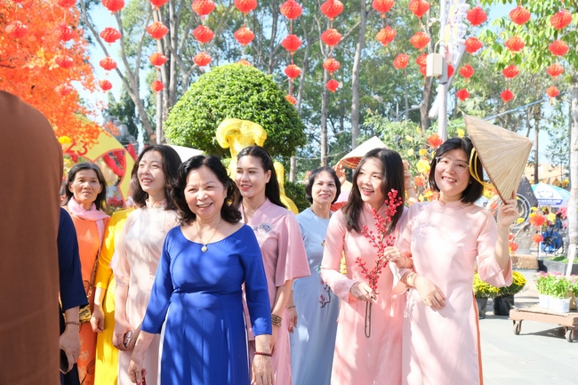 Sightseeing in spring 2023