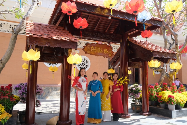 Sightseeing in spring 2023