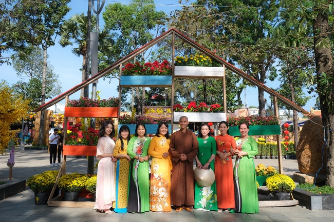 Sightseeing in spring 2023