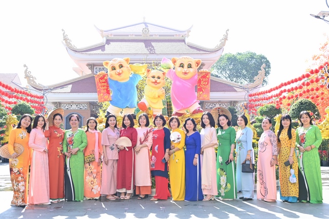 Sightseeing in spring 2023