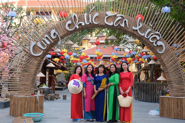 Sightseeing in spring 2023