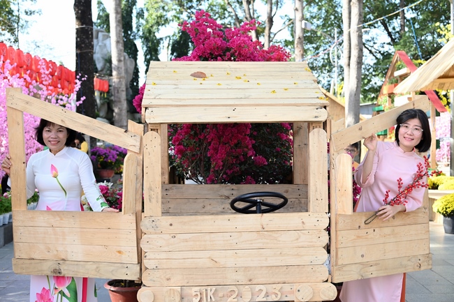 Sightseeing in spring 2023