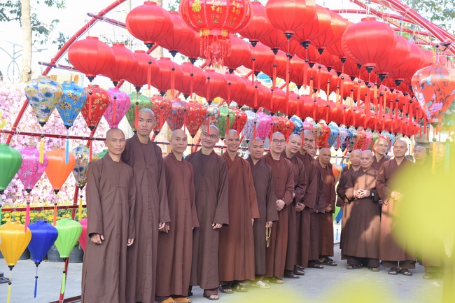 Welcome the Spring beside the Master