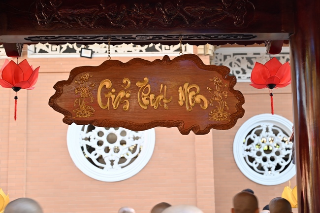 Welcome the Spring beside the Master