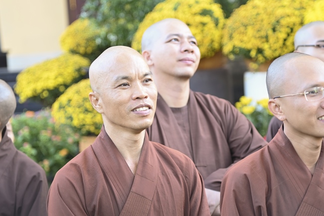 Welcome the Spring beside the Master