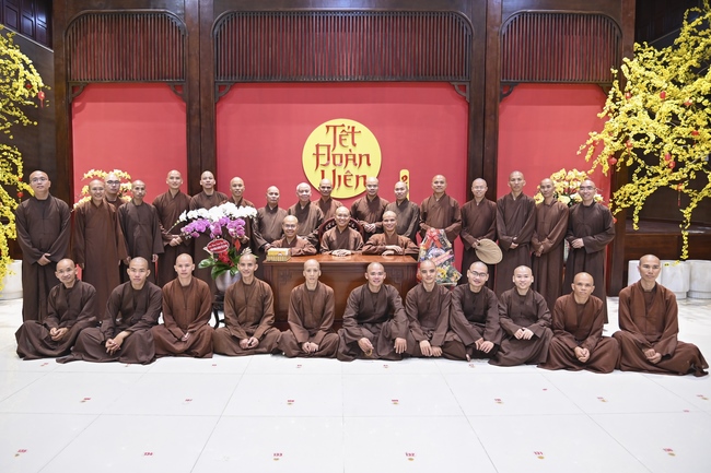 Welcome the Spring beside the Master