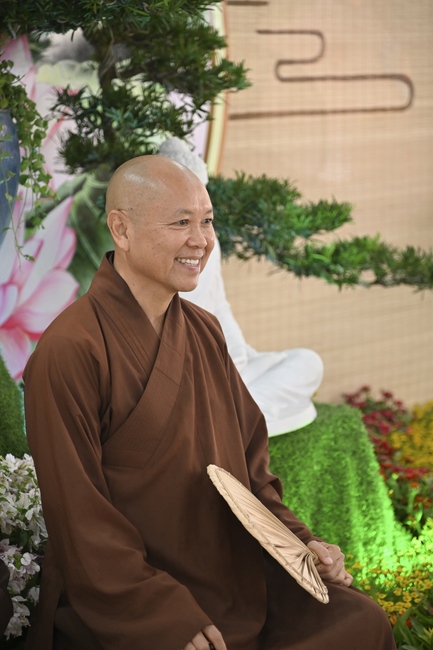 Welcome the Spring beside the Master