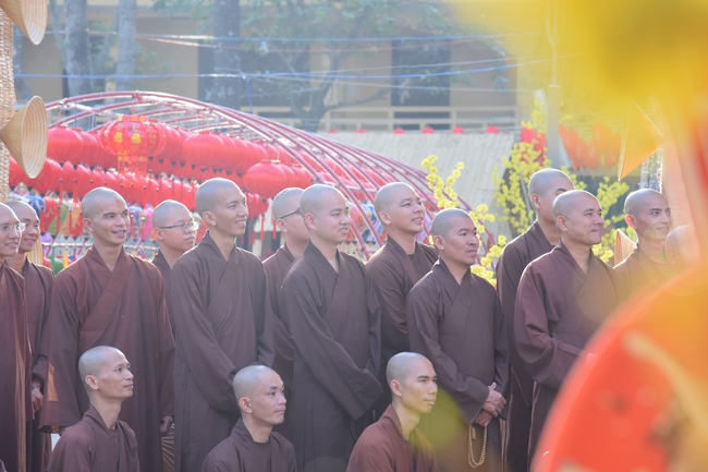 Welcome the Spring beside the Master