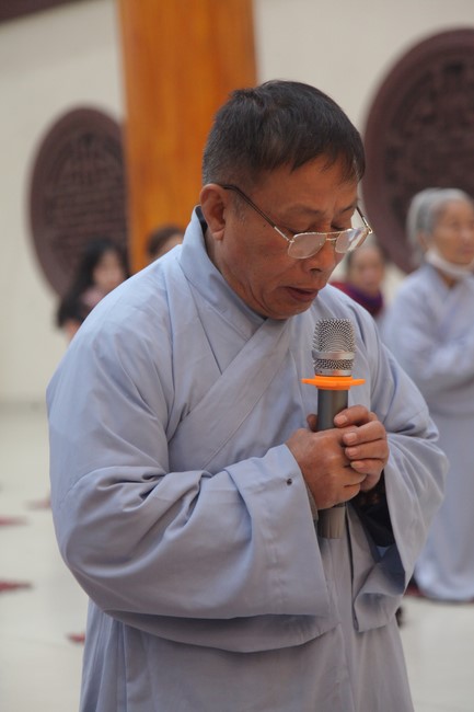 Welcoming New Year's Eve and the Lunar Year‘s First day at Giai Lam Pagoda - Ha Tinh
