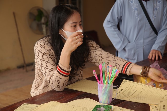 Welcoming New Year's Eve and the Lunar Year‘s First day at Giai Lam Pagoda - Ha Tinh