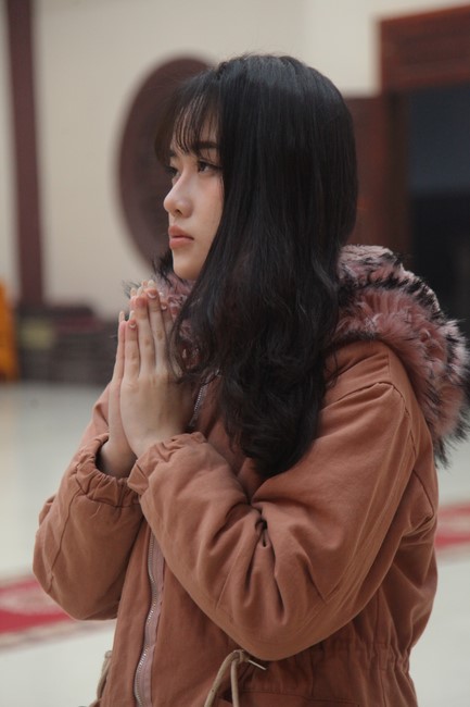 Welcoming New Year's Eve and the Lunar Year‘s First day at Giai Lam Pagoda - Ha Tinh