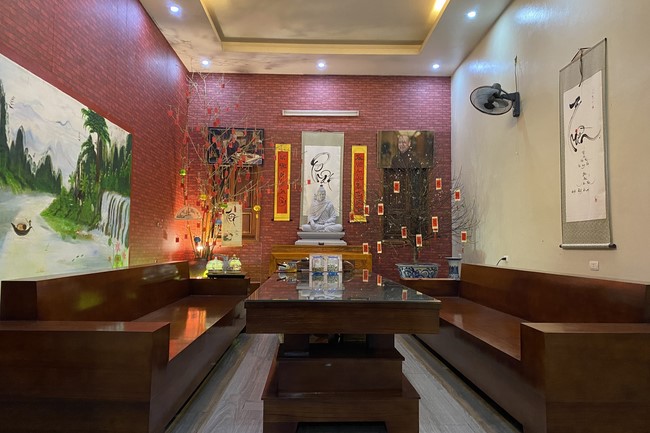 Welcoming New Year's Eve and the Lunar Year‘s First day at Giai Lam Pagoda - Ha Tinh