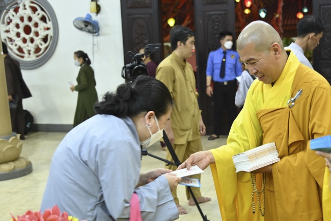 Đêm giao thừa chào đón năm Quý Mão