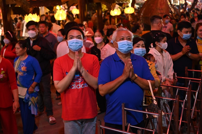 Đêm giao thừa chào đón năm Quý Mão