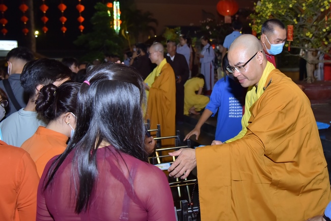 Đêm giao thừa chào đón năm Quý Mão