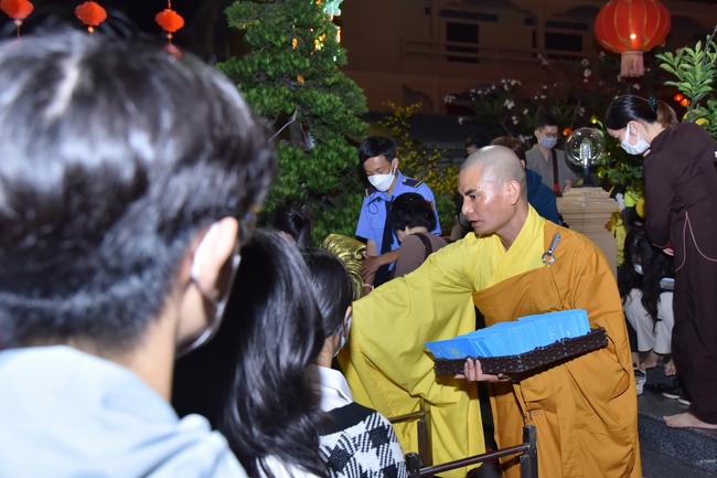 Đêm giao thừa chào đón năm Quý Mão