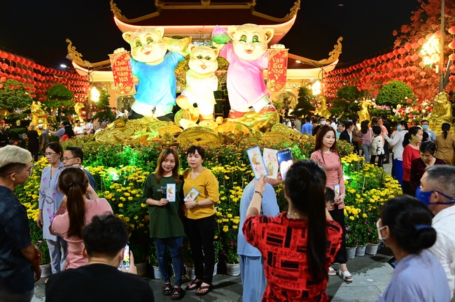 Đêm giao thừa chào đón năm Quý Mão