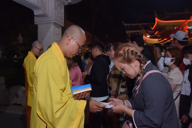 Đêm giao thừa chào đón năm Quý Mão